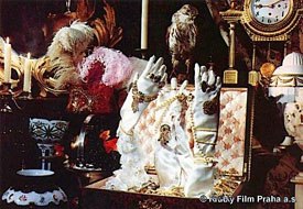 Extinct World of Gloves shows off Bartas unique style. © Kratky Film Praha.