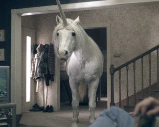 For the unicorn, The Syndicate composited footage of the horse shot in the living room set and added animated mouth manipulation, nostril flares, cheek puffs and eye movement. © 2005 Diamond of California.