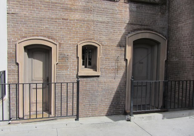 Our guide showed us an example of how sets can help fool viewers. Notice one large and one small door. A smaller actor looks bigger in the larger doorway, while a larger actor looks smaller in the bigger one. Our guide mentioned Tom Cruse and Nicole Kidman as beneficiaries.