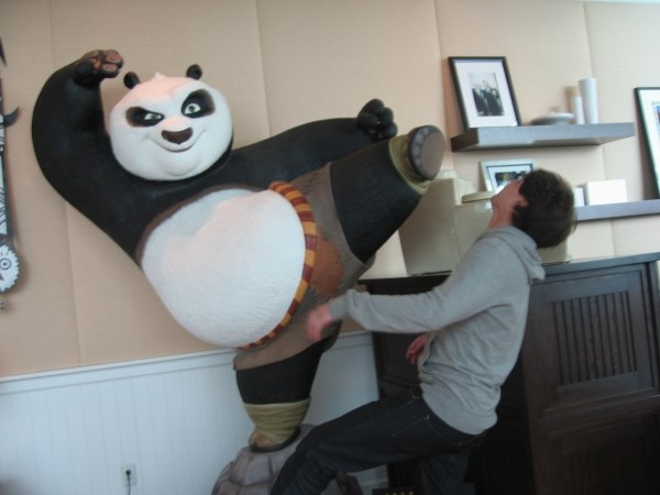 Another Kung Fu Panda Knockout - Javier Recio Gracia gets a faceful!