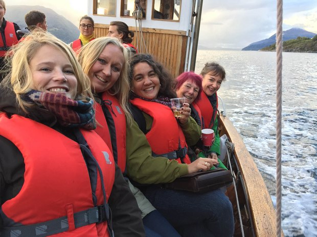 Sailing the fjord with Celia Kasper, Linda Fagerli Saethren, Yaprak Morali and Samantha Moore
