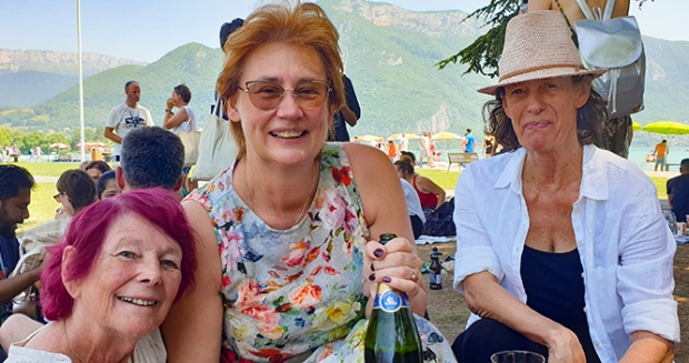 Three power ladies: Nancy, Estonian producer Kerdi Kuusik-Oengo and Line Producer Angela Poschet from Berlin at our picnic