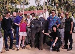 Delegates and Masters flank a baby elephant, not an uncommon sight. From left to right: Nicholas Blechman, Bill Dennis, Harvey Deneroff with his daughter Allegra, R.O. Blechman, David Fine, Bill Plympton, Joanna Priestley, Will Vinton and Arnab Cha