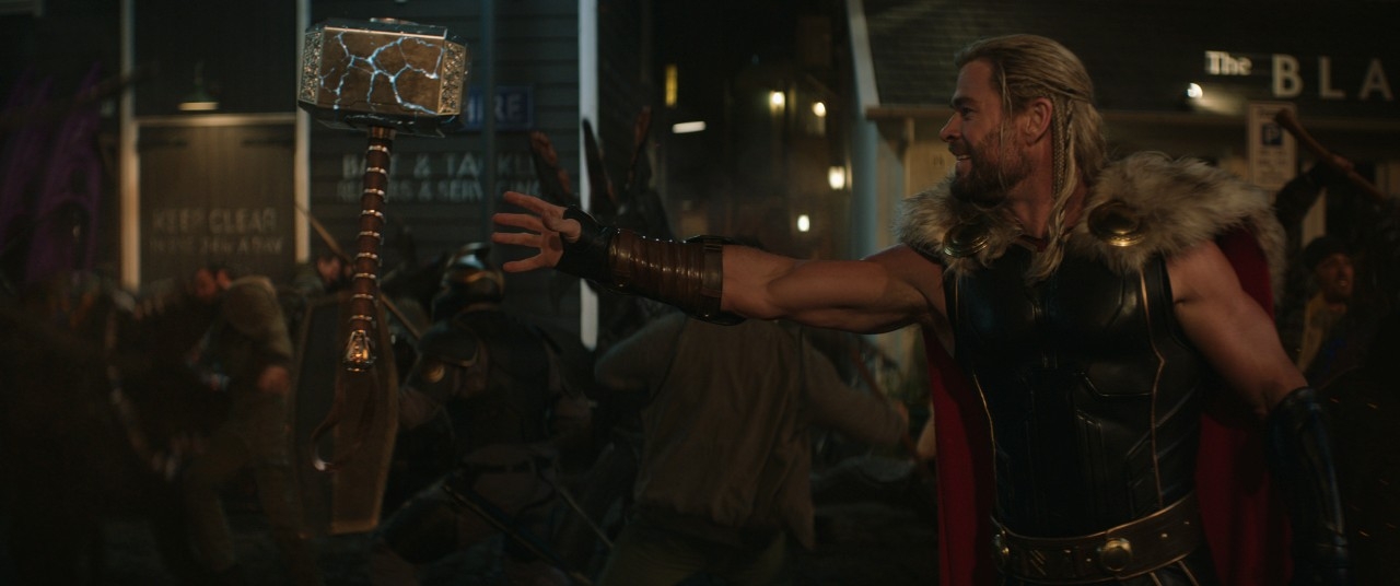 Thor, Mighty Thor & King Valkyrie Vs Gorr - Epic Fight Scene
